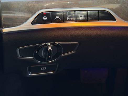 Used 2016 Mercedes-Benz S 550 4MATIC Sedan image 23