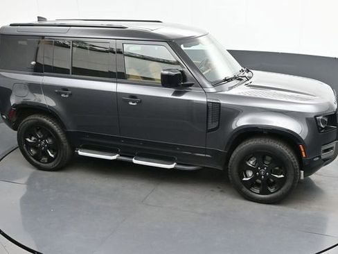 Used 2023 Land Rover Defender 110 X-Dynamic SE AWD/4WD image 19