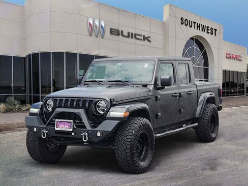 Used 2022 Jeep Gladiator Sport AWD/4WD image 2