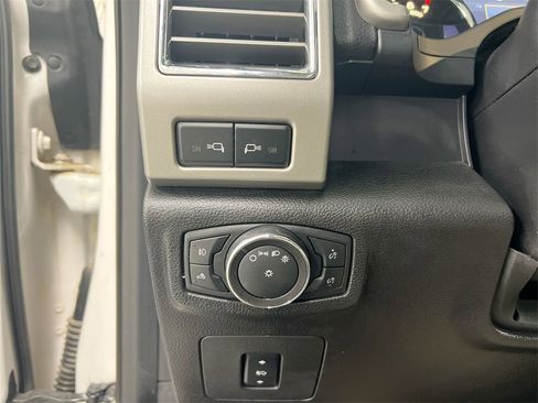 Used 2015 Ford F150 Lariat w/ Equipment Group 502A Luxury image 18