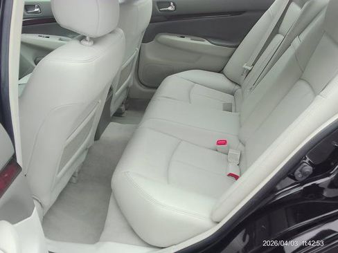 Used 2010 INFINITI G37 x Sedan w/ Premium Pkg AWD/4WD image 5