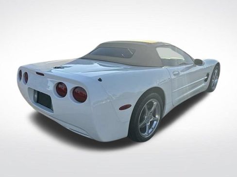 Used 2001 Chevrolet Corvette Convertible w/ Preferred Equipment Group2 RWD image 5