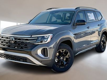 New 2026 Volkswagen Atlas Peak Edition