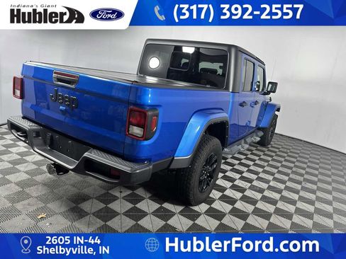 Used 2022 Jeep Gladiator Sport AWD/4WD image 8