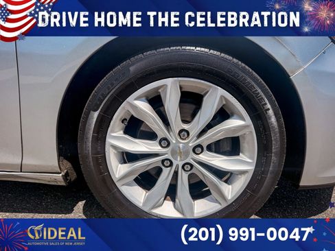 Used 2019 Chevrolet Malibu LT FWD image 39
