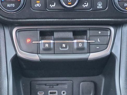 Used 2022 GMC Terrain AT4 w/ Infotainment Package II AWD/4WD image 16