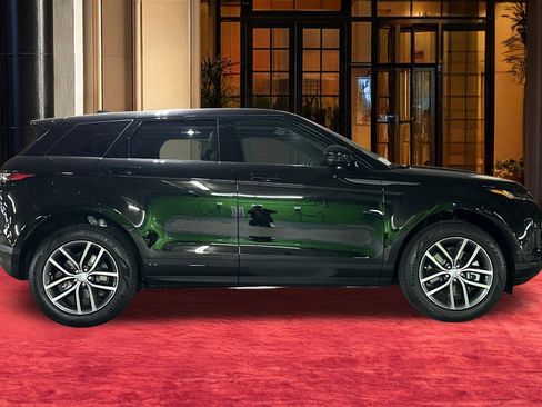 New 2026 Land Rover Range Rover Evoque S image 9