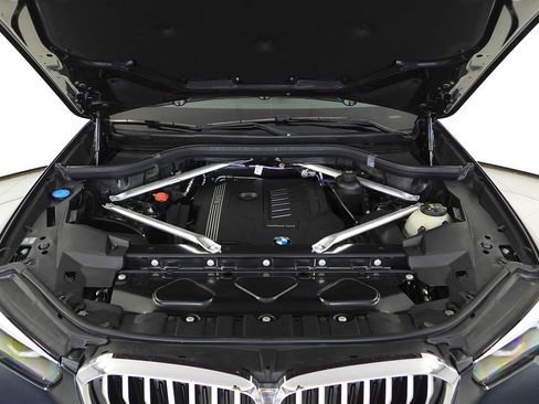Used 2023 BMW X5 xDrive40i w/ Parking Assistance Package image 6