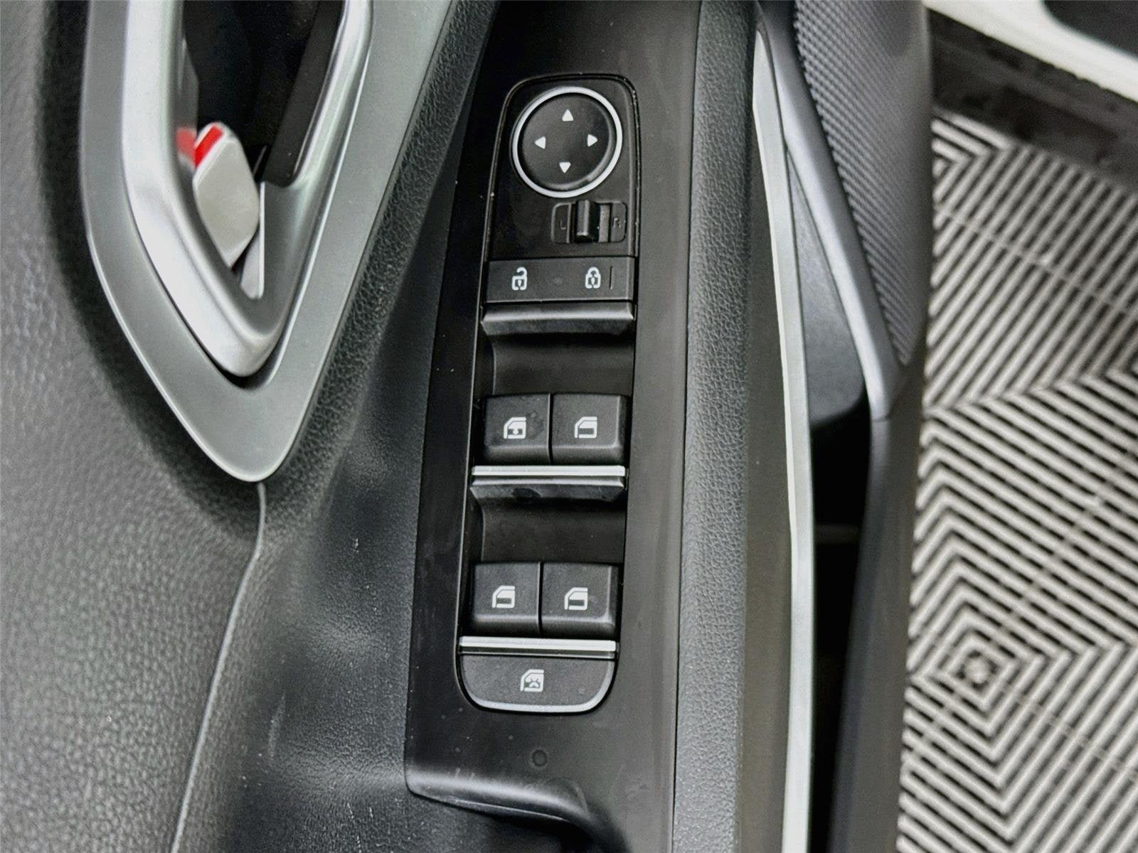 Certified 2025 Kia Soul LX w/ LX Technology Package FWD image 18