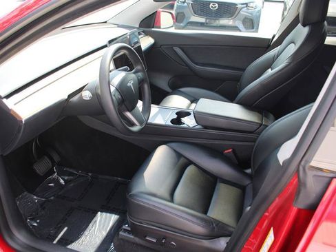 Used 2022 Tesla Model Y Long Range AWD/4WD image 9