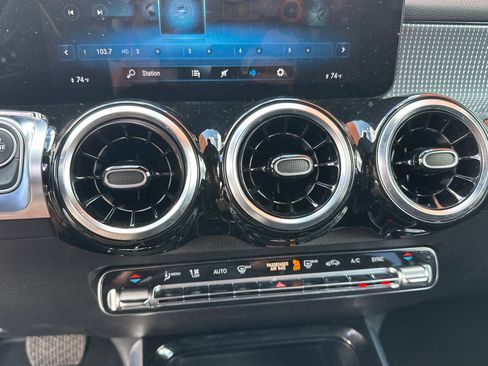 Used 2023 Mercedes-Benz GLB 250 4MATIC image 26