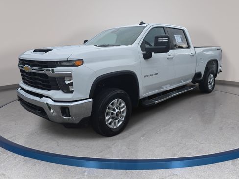 Used 2025 Chevrolet Silverado 2500 LT w/ Convenience Package AWD/4WD image 1