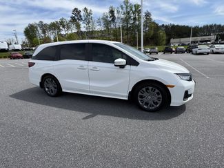New 2026 Honda Odyssey Touring video 2