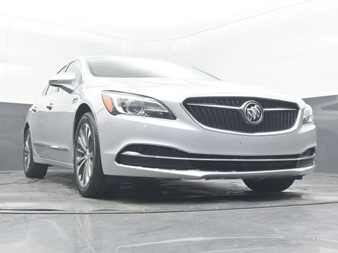 Used 2017 Buick LaCrosse Essence FWD image 24