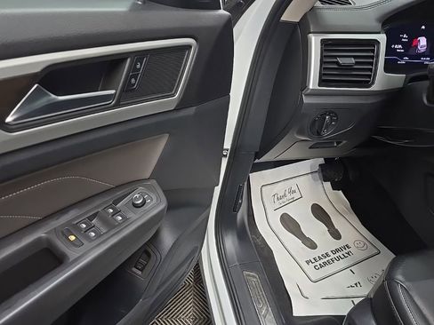 Used 2022 Volkswagen Atlas SE image 26