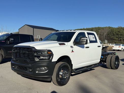 New 2026 RAM 3500 Tradesman image 7
