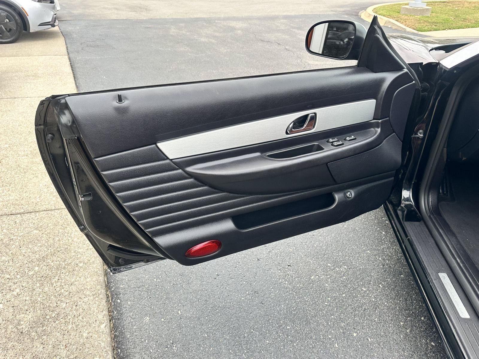 Used 2003 Ford Thunderbird RWD image 13