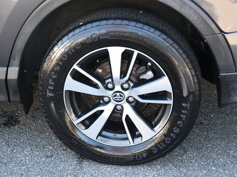 Used 2017 Toyota RAV4 XLE image 21