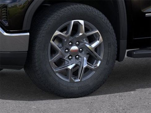 New 2026 GMC Sierra 1500 SLT image 9