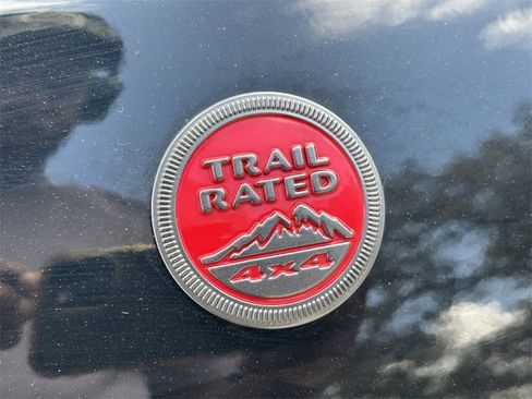 Used 2024 Jeep Compass Trailhawk image 10