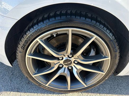 Used 2024 Genesis G70 2.5T image 16