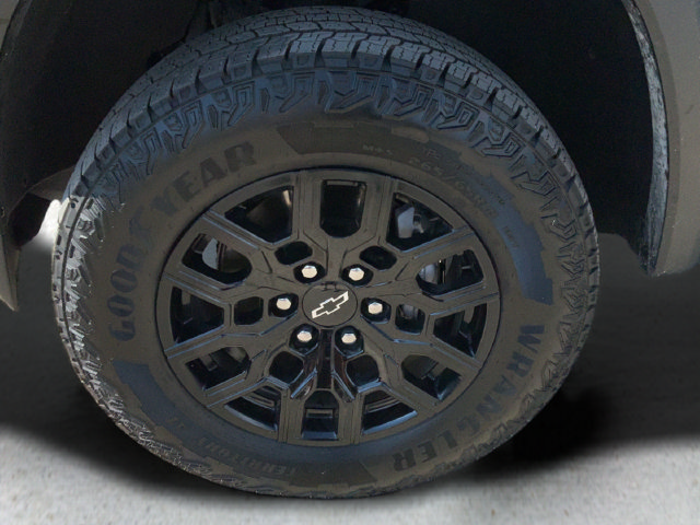 Used 2025 Chevrolet Colorado Trail Boss AWD/4WD image 9