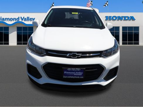 Used 2020 Chevrolet Trax LS FWD image 2