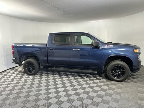 Used 2020 Chevrolet Silverado 1500 Custom Trail Boss w/ Custom Convenience Package AWD/4WD image 9