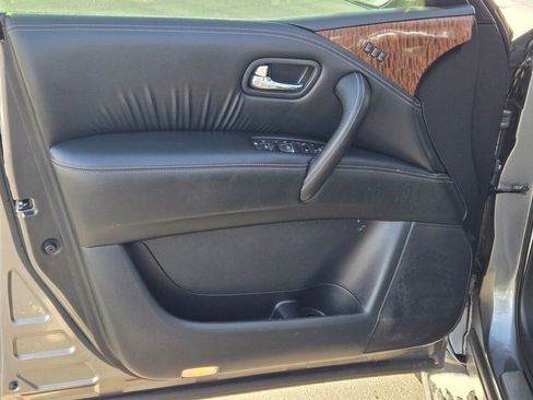 Used 2019 Nissan Armada SL image 23