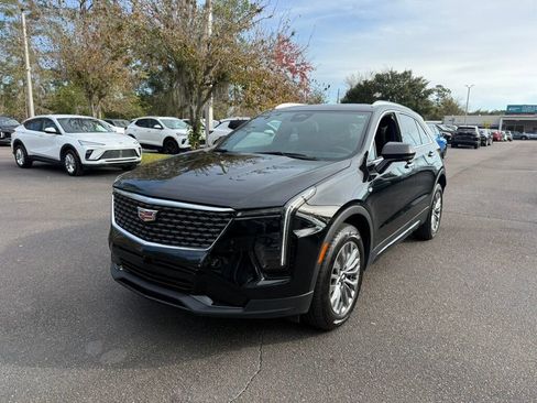 Used 2025 Cadillac XT4 Premium Luxury image 1