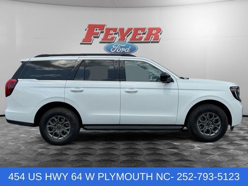 Used 2025 Ford Expedition Active AWD/4WD image 6