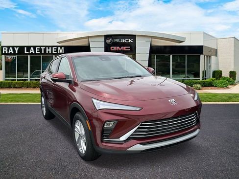 Used 2025 Buick Envista Preferred w/ Convenience I Package image 3