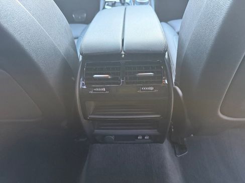 Used 2022 BMW 530e w/ M Sport Package image 29