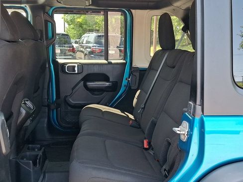 Used 2019 Jeep Wrangler Unlimited Sport S AWD/4WD image 13