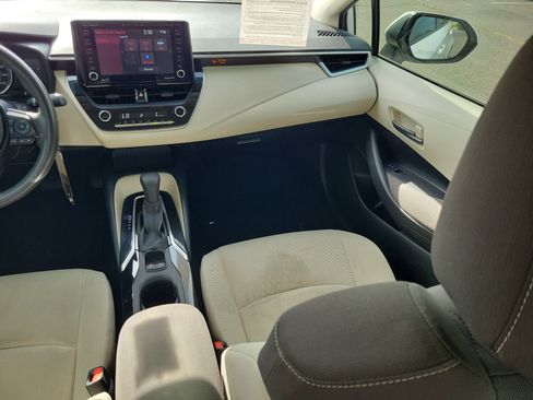 Used 2022 Toyota Corolla LE image 15