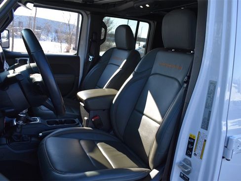 Used 2024 Jeep Gladiator Mojave image 14