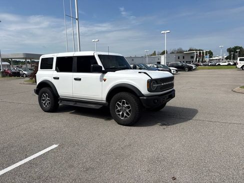 Used 2025 Ford Bronco Badlands AWD/4WD image 4