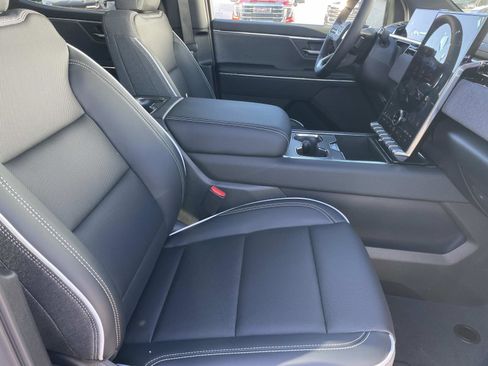 New 2026 GMC Sierra EV Elevation image 27