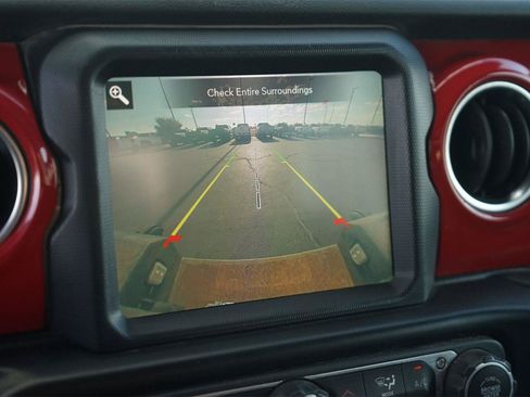 Used 2020 Jeep Gladiator Overland AWD/4WD image 27