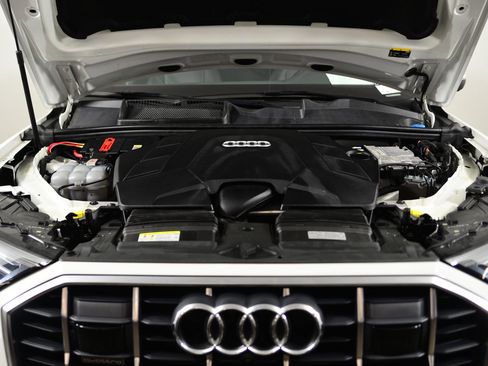 Used 2022 Audi Q7 Premium Plus w/ Premium Plus Package image 16