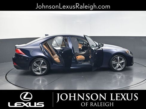 Used 2018 Lexus IS 300 AWD w/ Comfort Package image 6