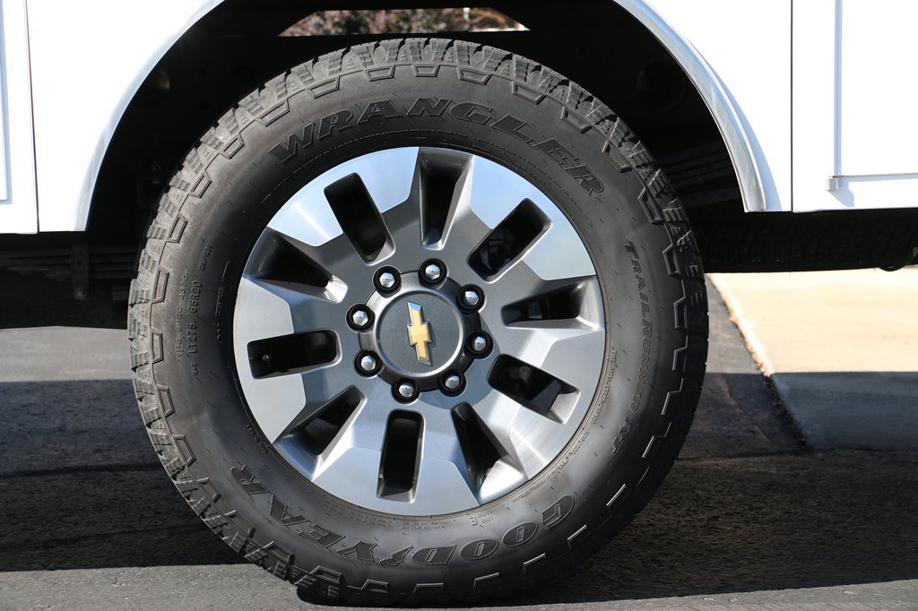 Used 2025 Chevrolet Silverado 2500 Custom w/ Custom Value Package AWD/4WD image 47