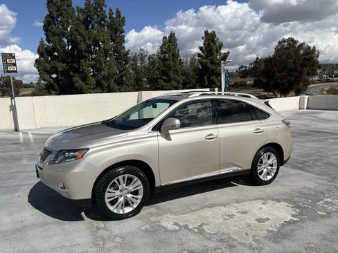 Used 2011 Lexus RX 450h AWD w/ Luxury Pkg image 2
