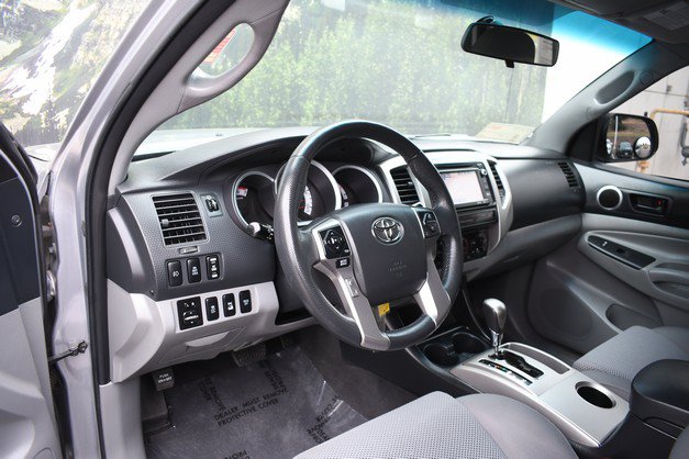 Used 2015 Toyota Tacoma 4x4 Double Cab w/ TRD Off-Road Package image 14
