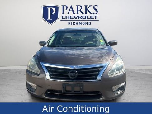 Used 2014 Nissan Altima 2.5 SV image 2