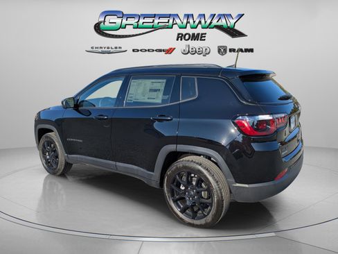 New 2026 Jeep Compass Latitude image 5