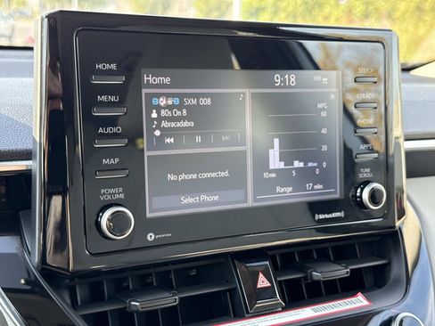 Used 2022 Toyota Corolla Cross L image 3