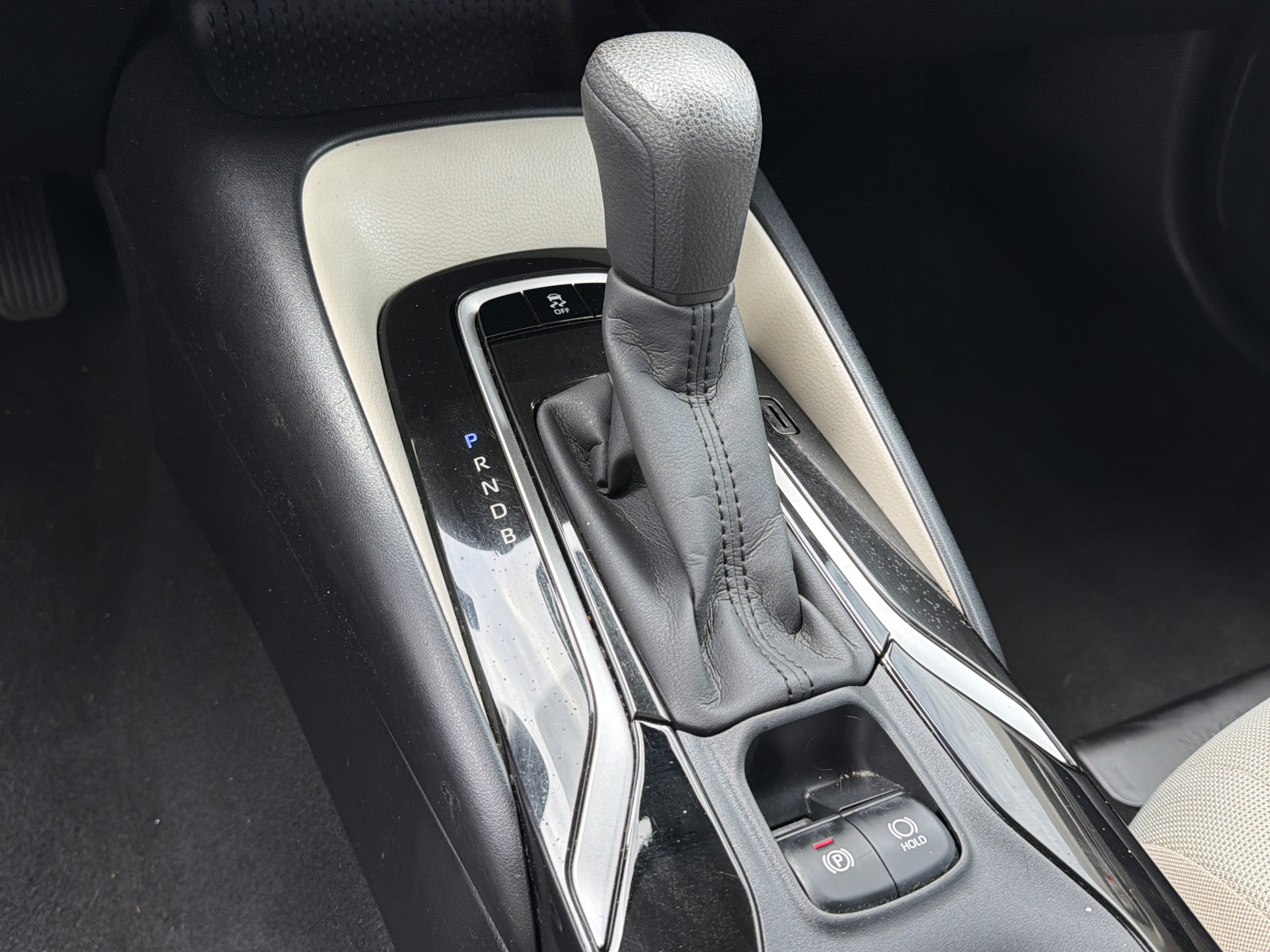 Used 2020 Toyota Corolla LE FWD image 11