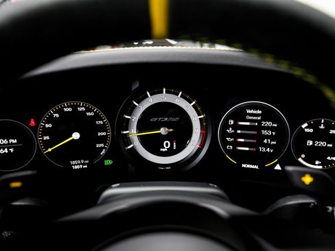 Used 2025 Porsche 911 GT3 RS image 11