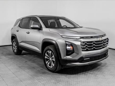 Used 2025 Chevrolet Equinox LT FWD image 9